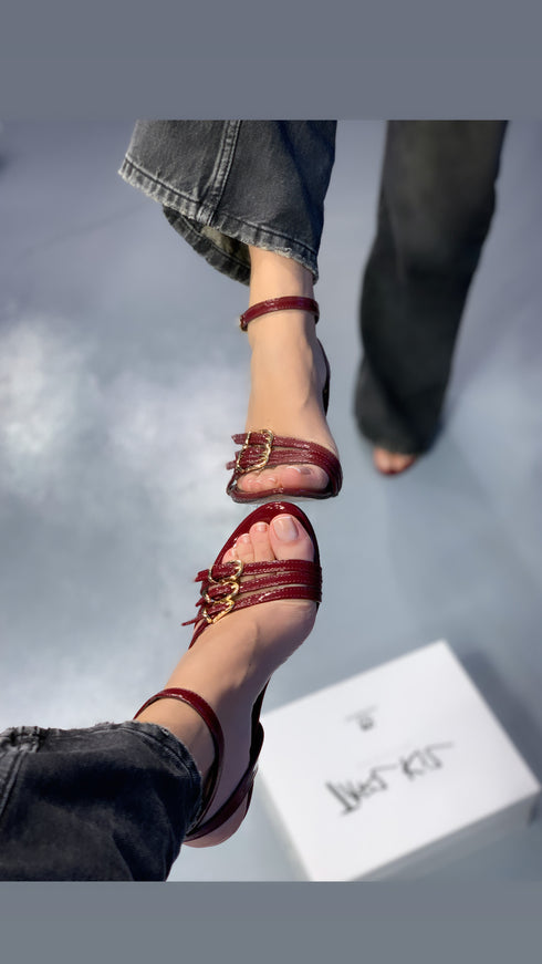 CHARLE BORDO KEMERLİ 6CM TOPUKLU SANDALET